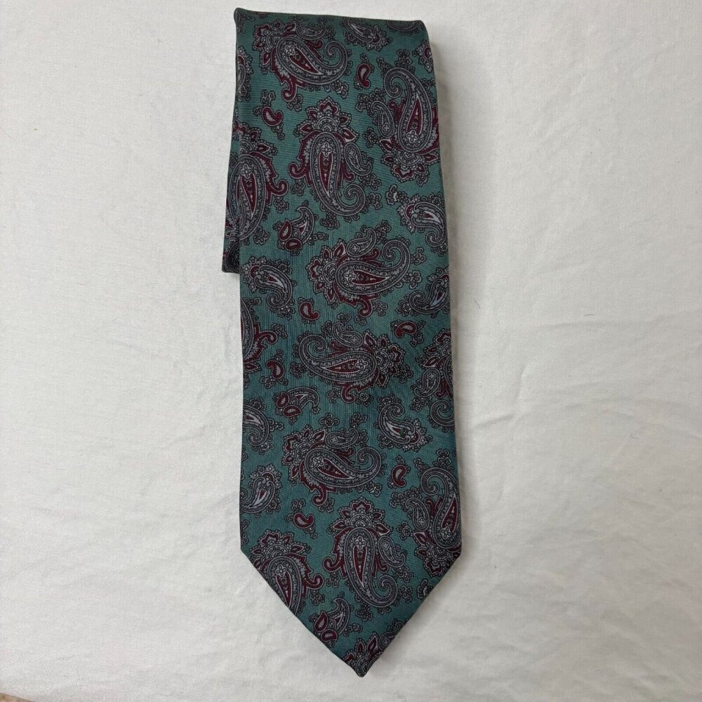 MALLORY & CHURCH Tie Green Burgundy Paisley England Vintage